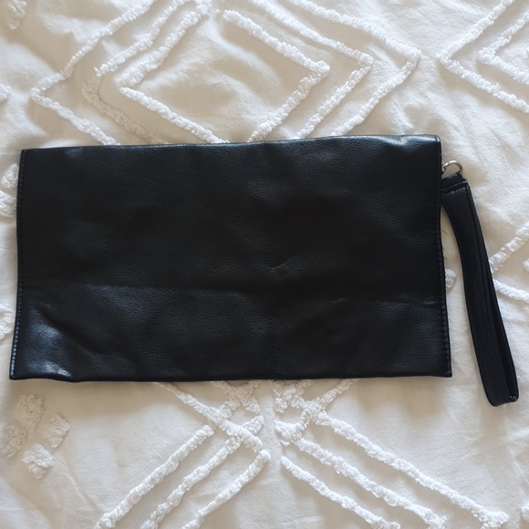 Feathers studded faux leather clutch - Picture 3 of 3
